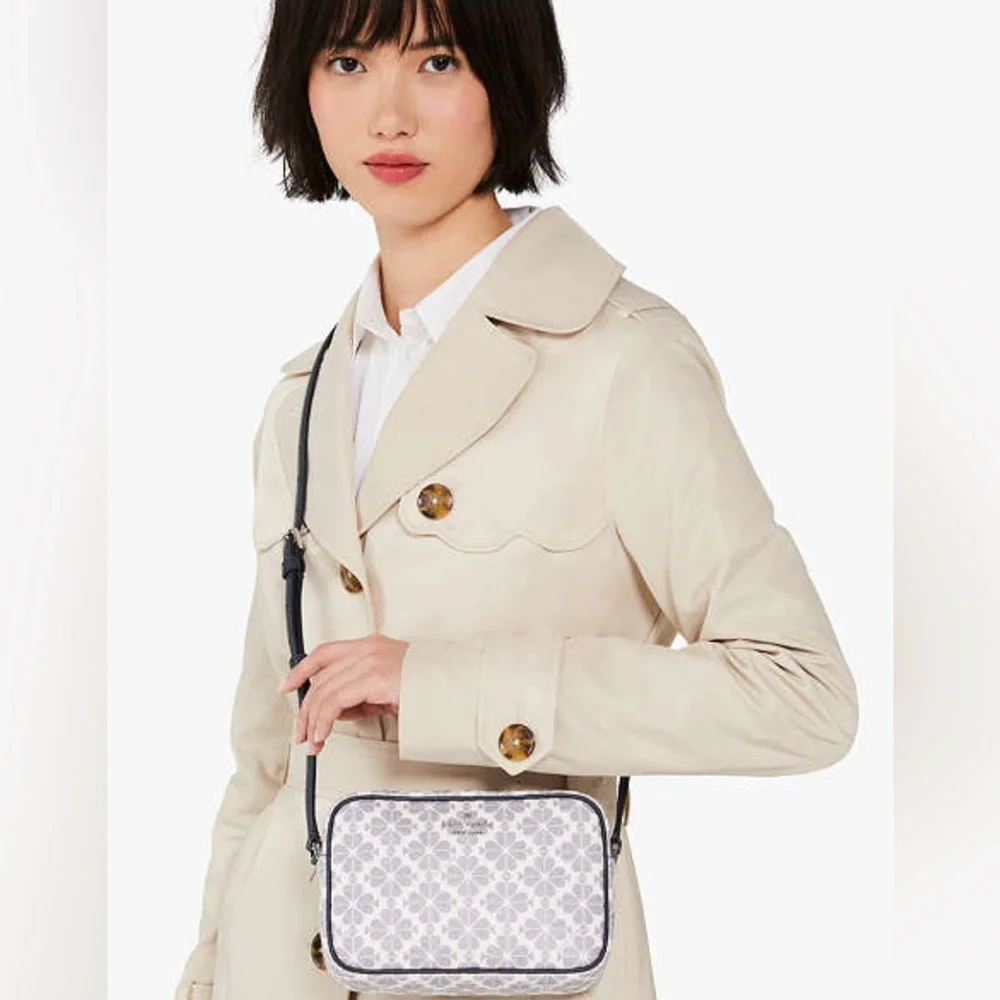 ♠️Kate spade Signature Spade Flower Mini Camera Bag. - Picture 3 of 12